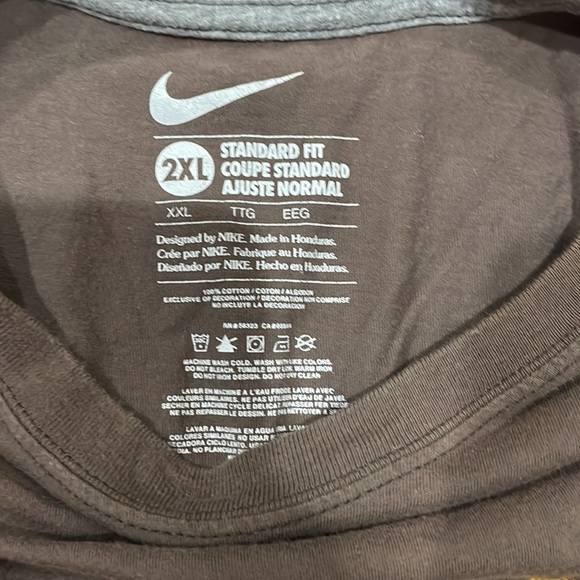 VINTAGE Nike Teeshirt - Picture 2 of 2